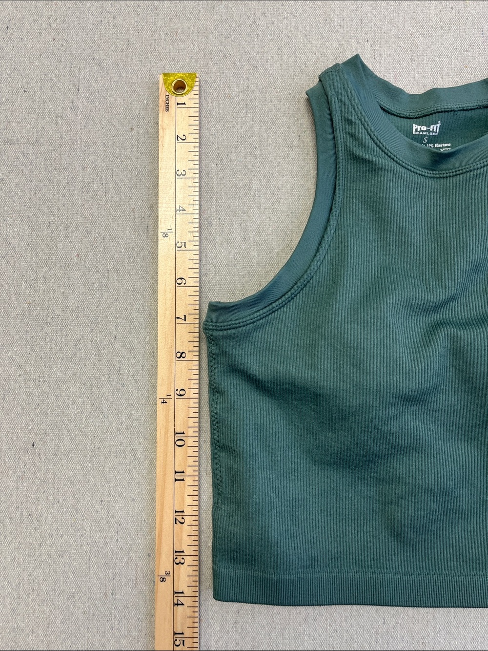Pro-Fit Seamless Ribbed Cropped Tank Top Built-In Bra Green Small - Picture 6 of 8